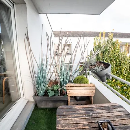 Nice Design Apt With Balcony In Bordeaux