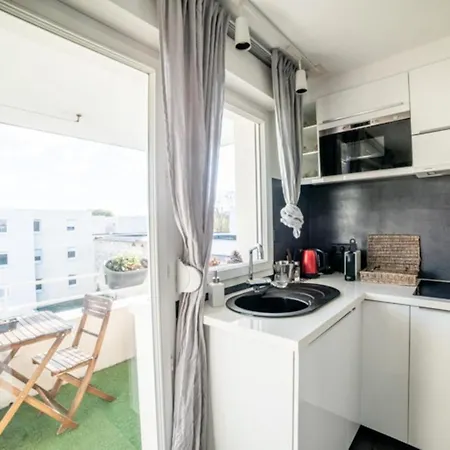 Apartment Nice Design Apt With Balcony In Bordeaux